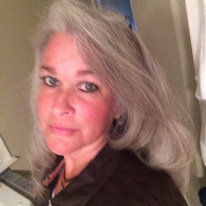 Meet your Posher, Deborah